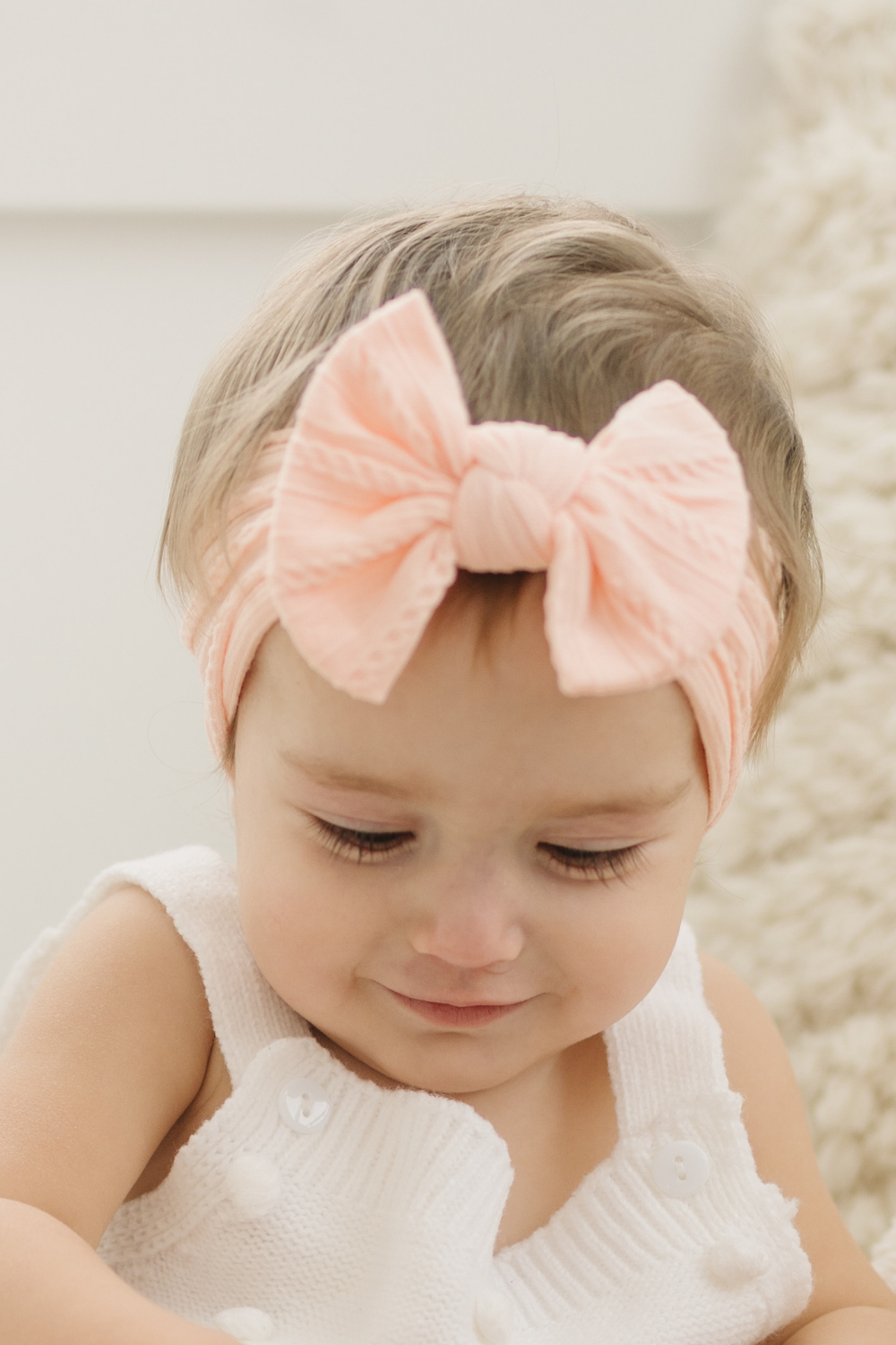Baby headbands Canada. Baby headband with bow.